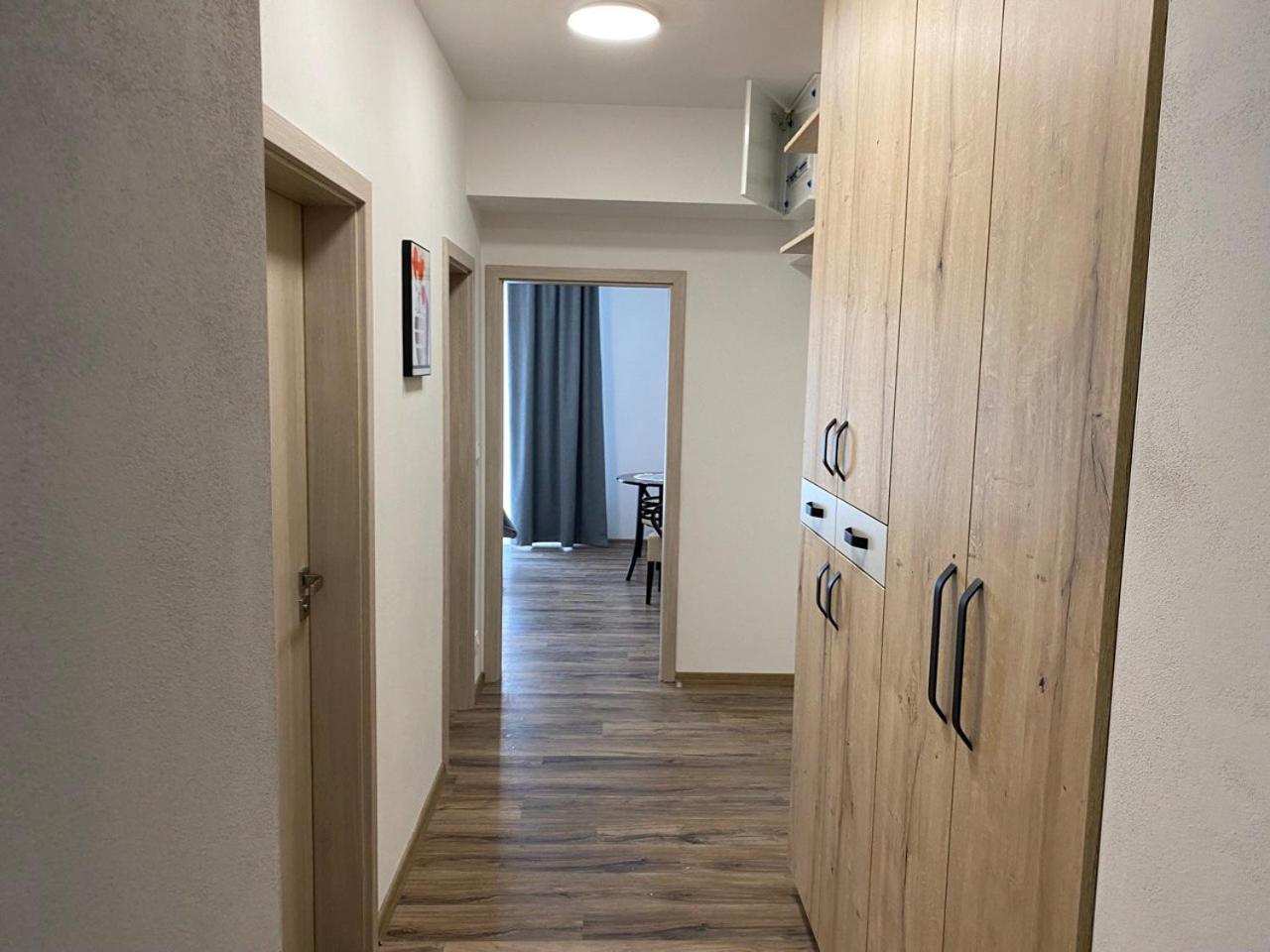 Апартаменти Perla Hradce 101 Градець-Кралове Екстер'єр фото