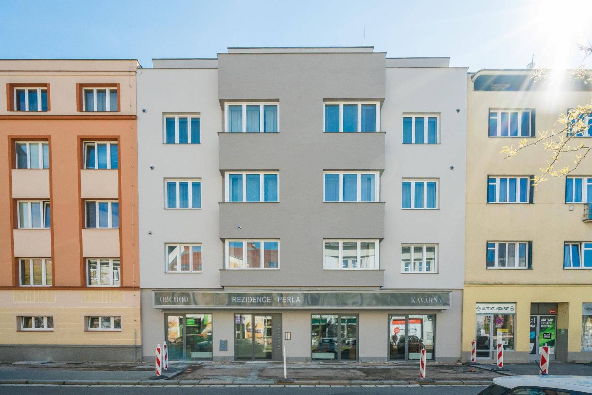 Апартаменти Perla Hradce 101 Градець-Кралове Екстер'єр фото